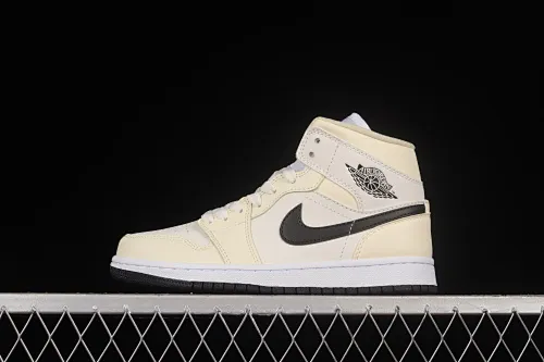 All categories Air Jordan Jordan series basketball shoes Air Jordan 1 Mid G version pure original Air Jordan 1 Mid AJ1 Joe 1 milk white coconut milk China basketball shoes BQ6472-121